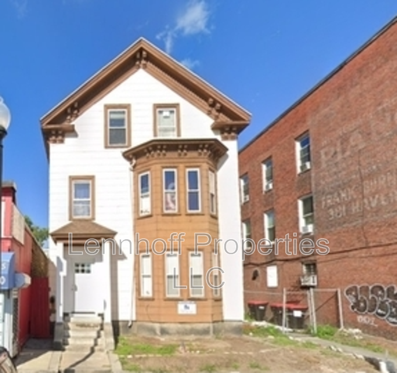 Lawrence Condo: 257 Broadway - 9