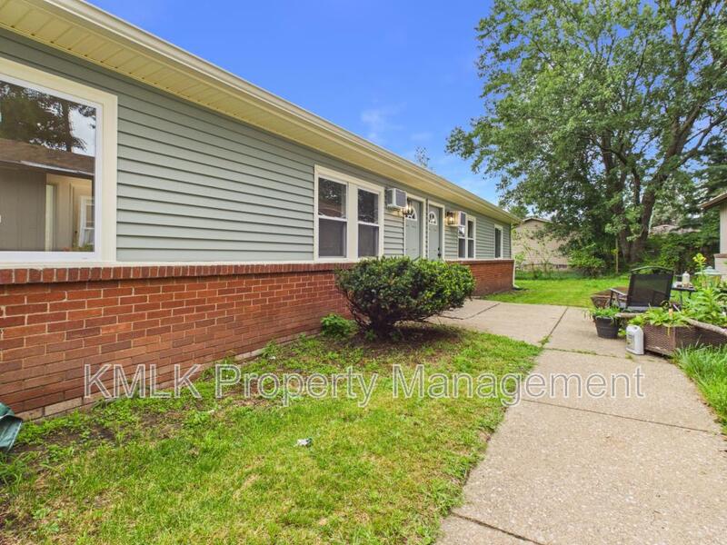 Akron House: 1622 Merrill Ave