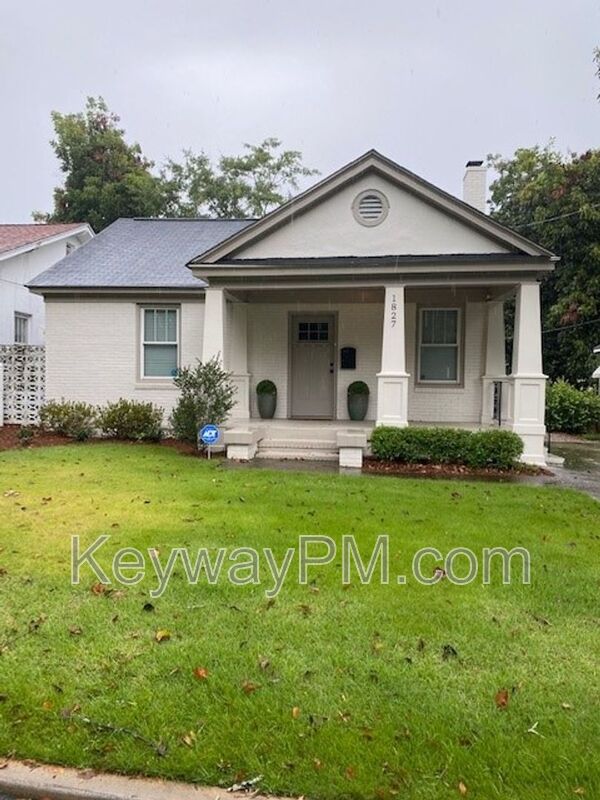 Augusta House: 1827 McDowell Street