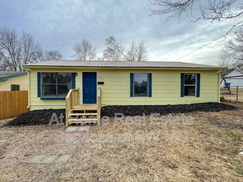 Springfield House: 2826 W Olive St