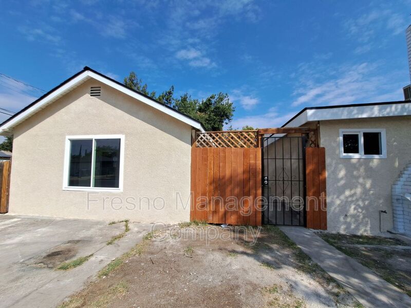 Request a Viewing for 1505 E Michigan Ave, 1505B Tenant Turner