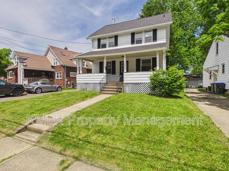 Cuyahoga Falls House: 2899 Northland St