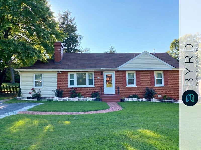 Richmond House: 1228 Blue Jay Lane