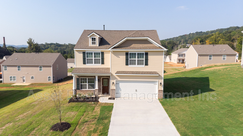 Knoxville House: 4831 Birchcrest Lane