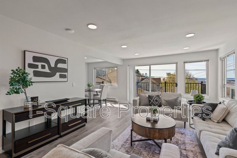 Everett House: 2918 Nassau St