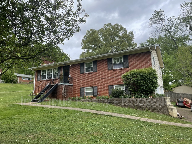 Knoxville House: 1904 Southdale Rd