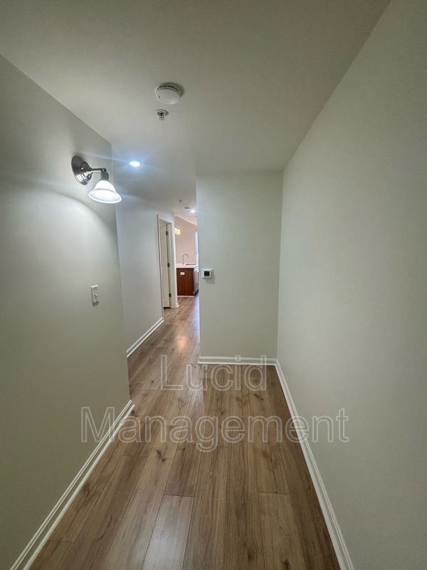 Prospect Condo: 10639 Meeting Street