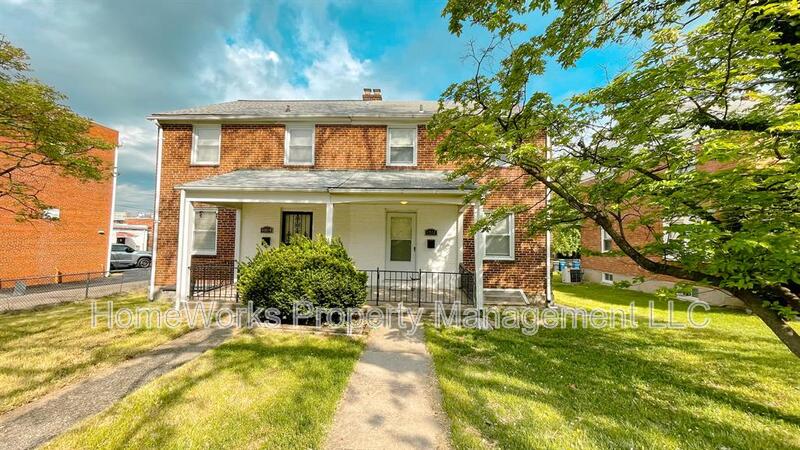 Baltimore House: 4012 Clarks Ln