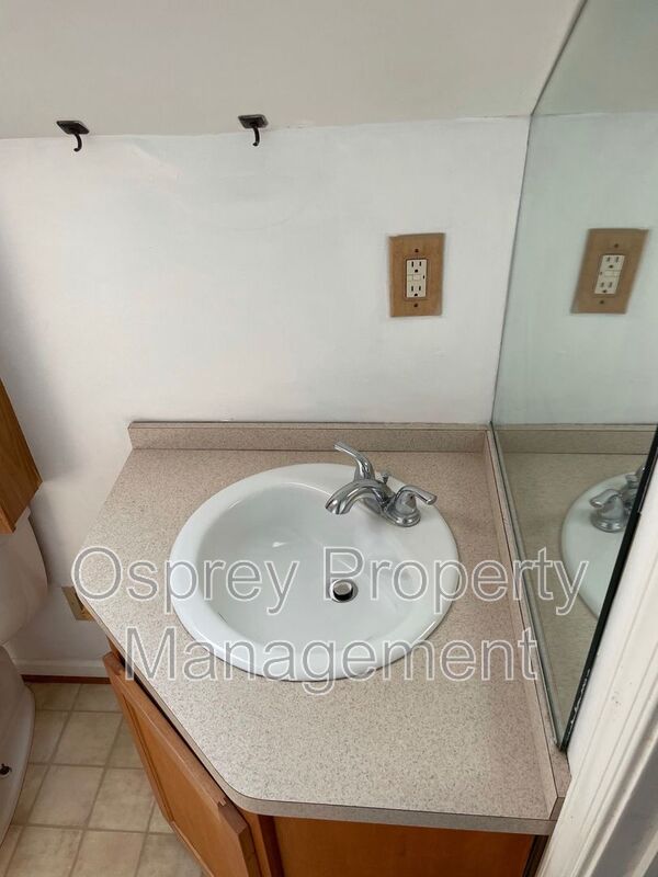 3 Bedrooms and 2.5 Bath Townhouse  ¨ASK ABOUT OUR ZERO DEPOSIT¨ - Photo 12