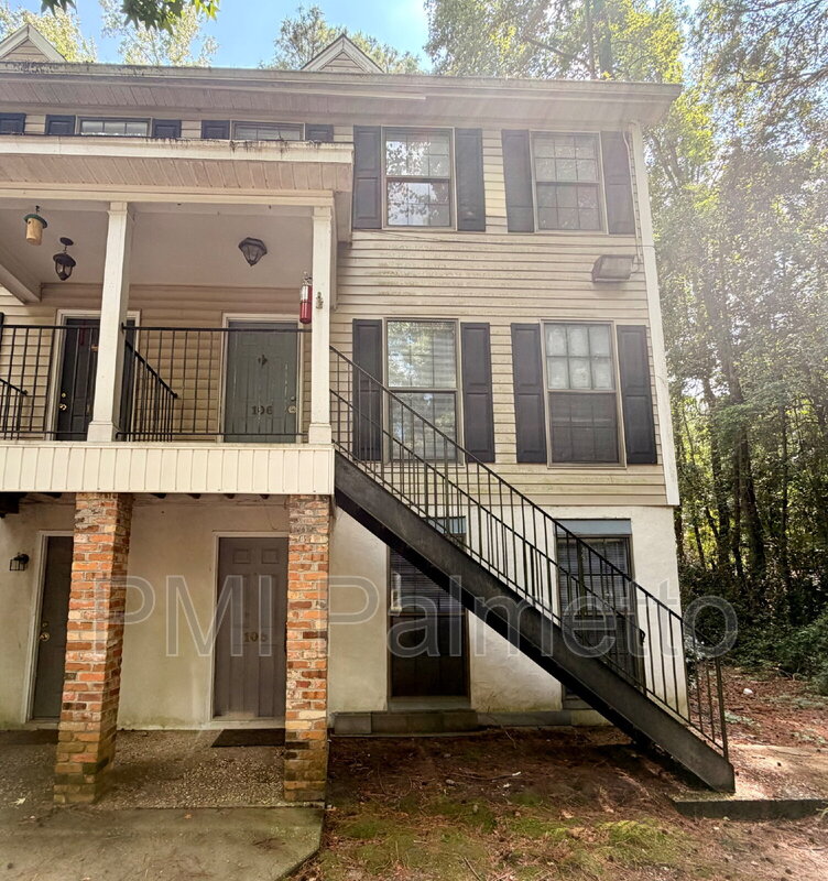 Camden Condo: 33 Chestnut Ferry Road