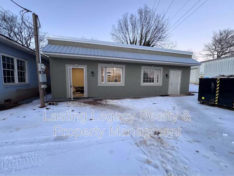 Mocksville Townhome: 441 e Depot Street