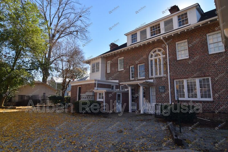 Augusta House: 239 Greene Street