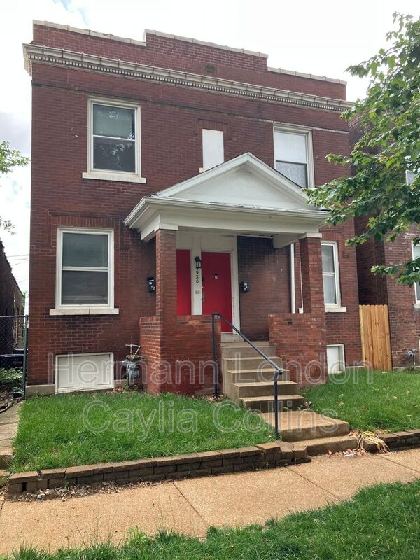 Saint Louis House: 4920 Wise Ave