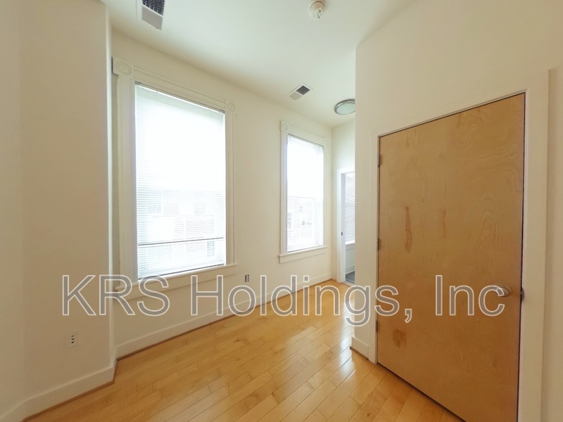 Richmond Condo: 301 Goshen Street