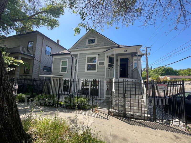 Sacramento Condo: 716 14th St