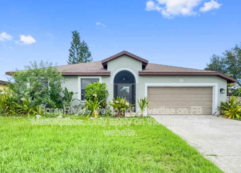 Apollo Beach House: 544 Flamingo Dr