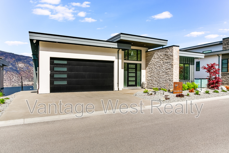 Kelowna House: 584 Clifton Lane
