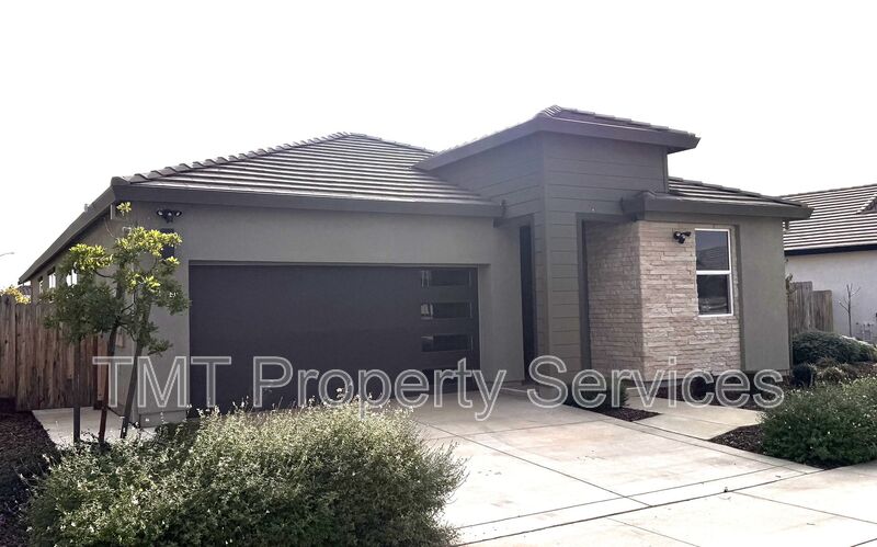 Rancho Cordova House: 12256 Alamosa Dr.