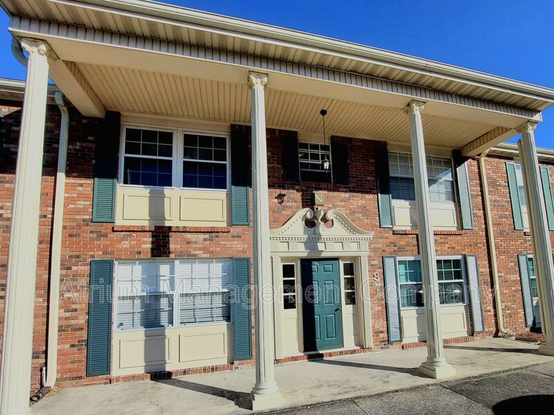 Lakeland House: 1920 E Edgewood Dr