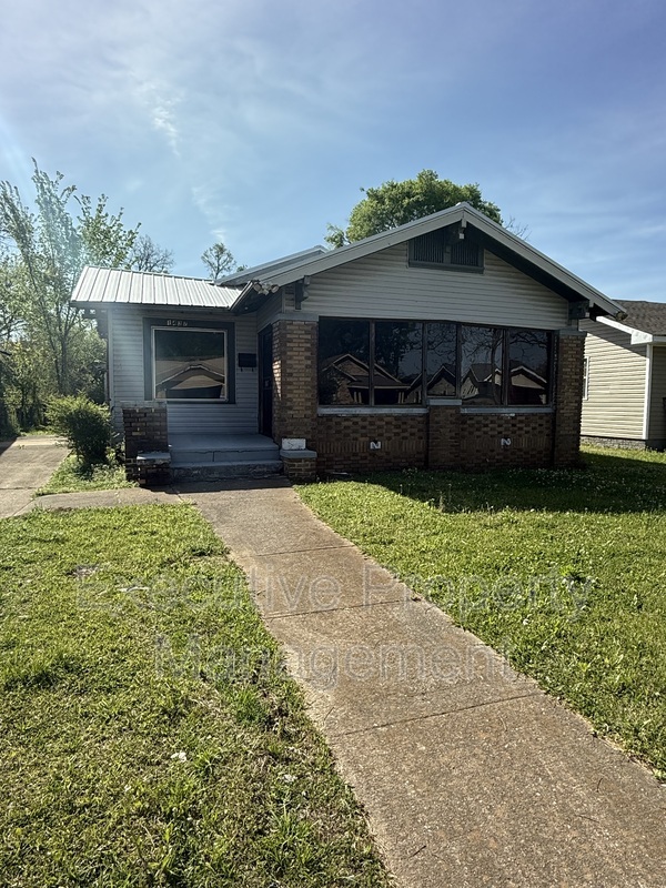 Birmingham House: 1437 Woodland Avenue