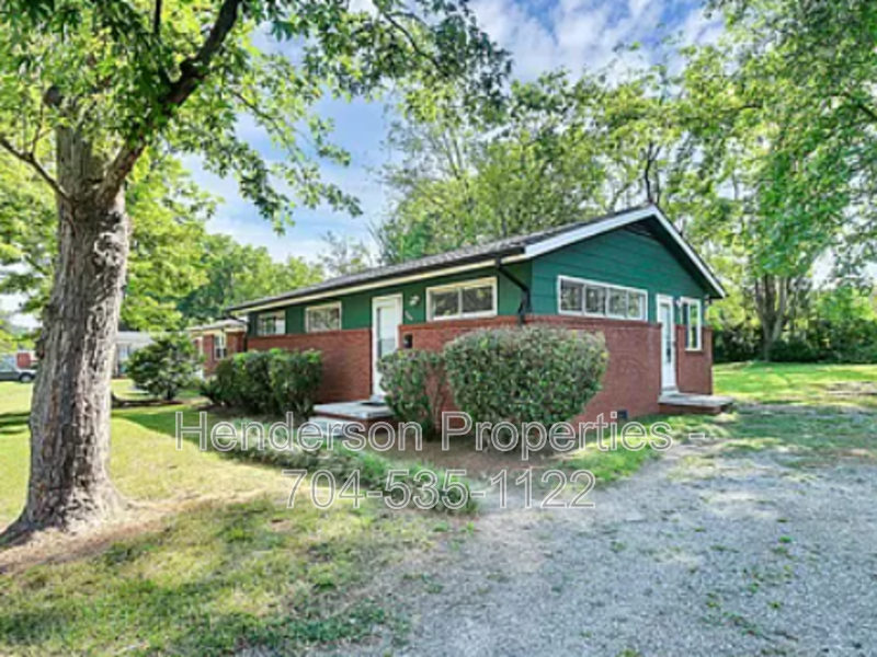 Charlotte House: 2244 English Dr