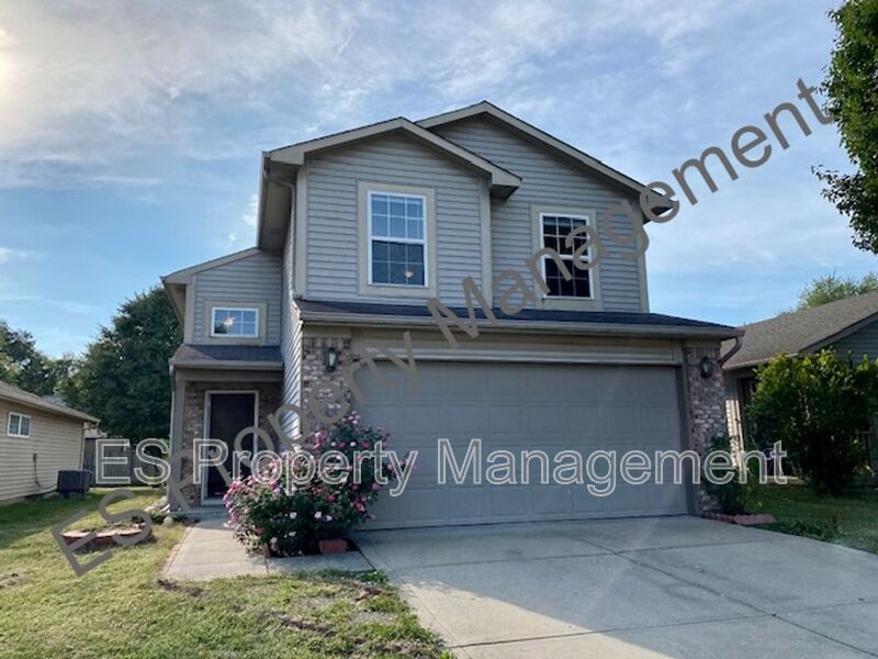 Indianapolis House: 6316 Long River Ln