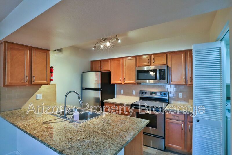 Tempe Condo: 200 E. Southern Ave.