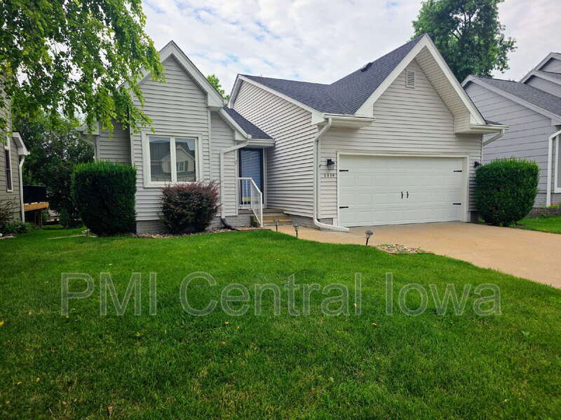 West Des Moines House: 5310 Brookview Dr
