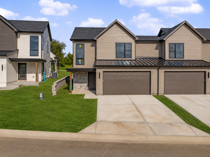 Lenexa House: 9579 Jupiter Street