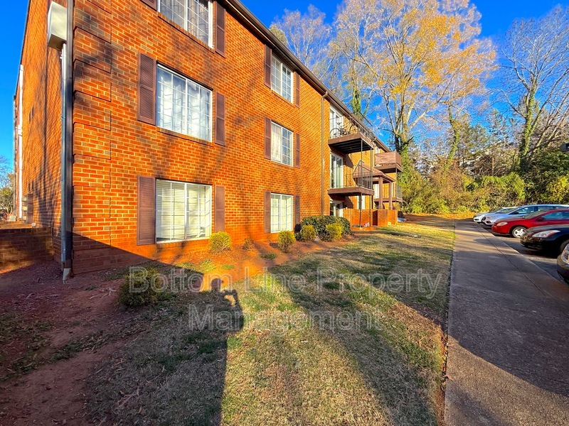 Charlotte Condo: 3148 Central Ave