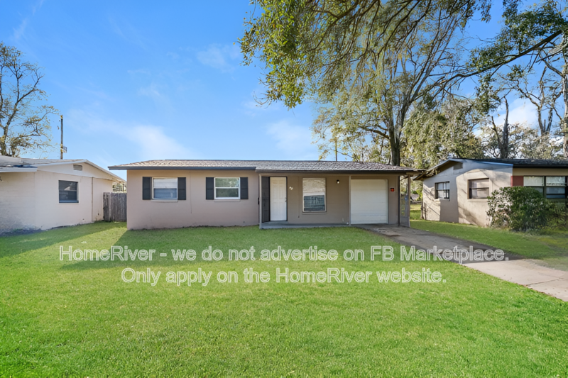 Orlando House: 200 Fanfair Ave