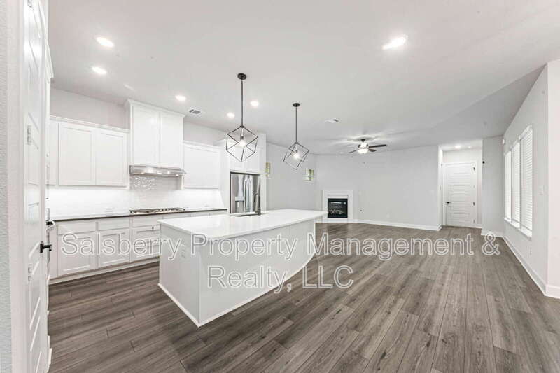 Fort Worth House: 9324 Trammel Davis Rd