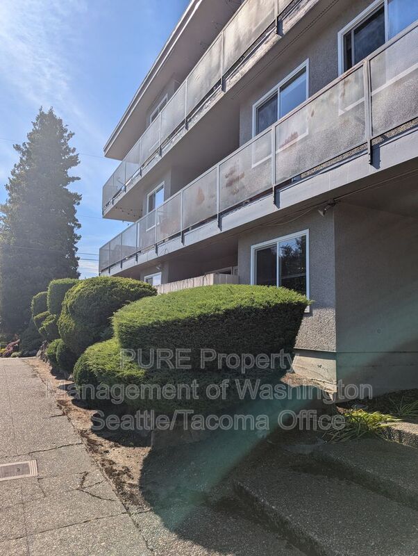Seattle Condo: 7919 35th Ave SW