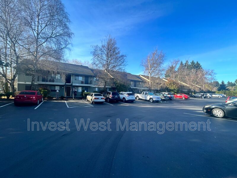 VANCOUVER House: 7106 HAZEL DELL AVENUE