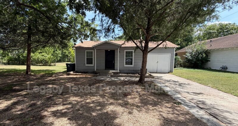 Arlington House: 1112 Dugan St