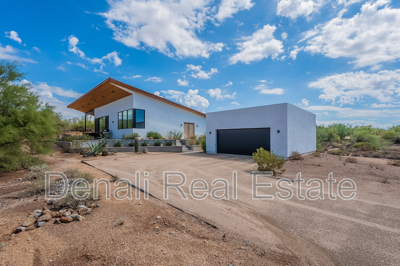 Cave Creek House: 35300 N. 48th Street