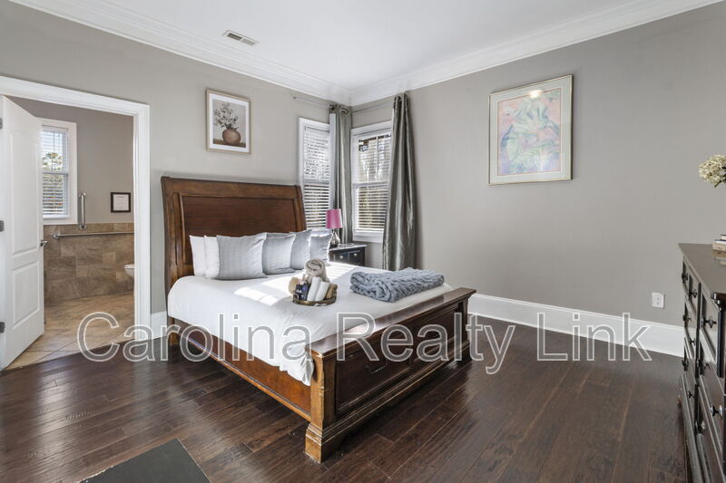 Mint Hill House: Thompson Road