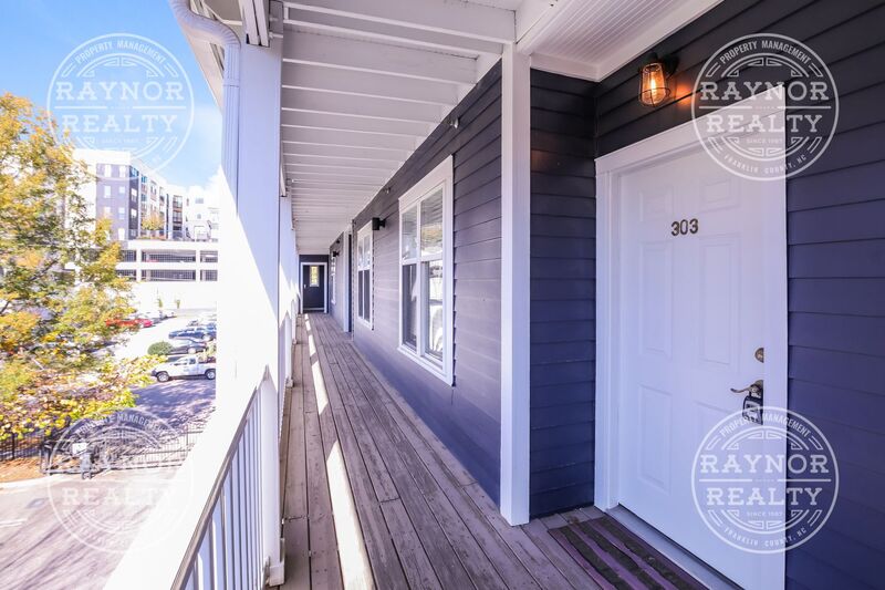 Raleigh House: 508 S Person Street