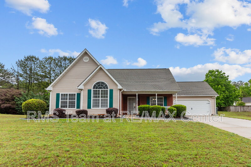 Snellville House: 3854 Wheaton Ct