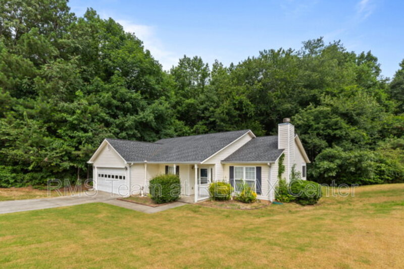 Dacula House: 2510 Fort Daniels Dr