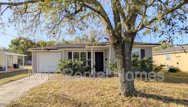 Jacksonville House: 1108 Odessa St