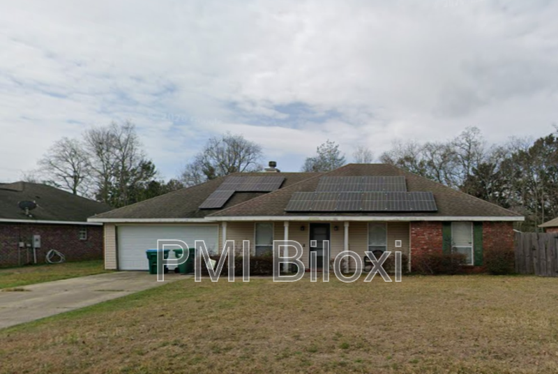 Gulfport House: 13011 Windcrest Lane