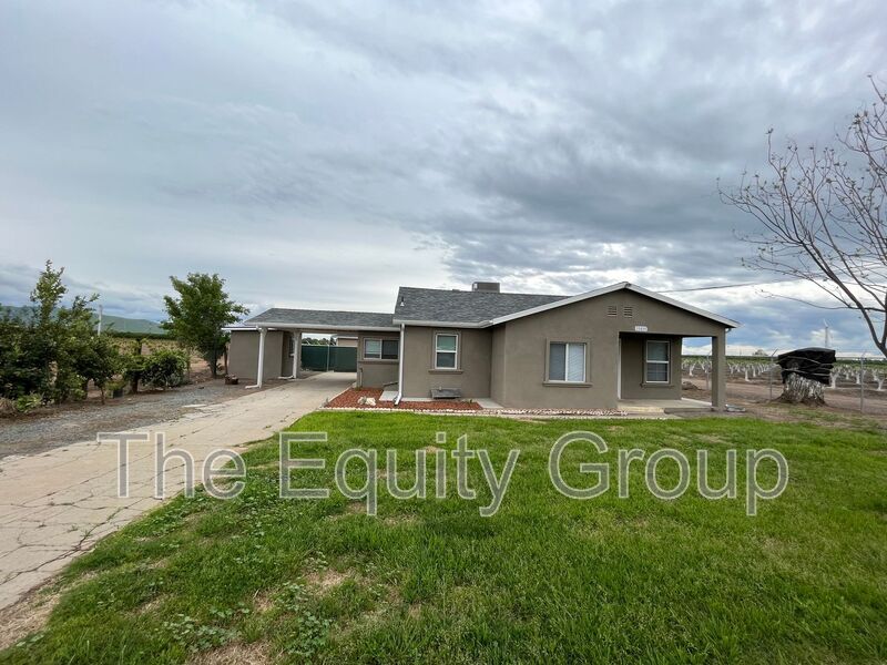 Orosi House: 13405 Ave 432