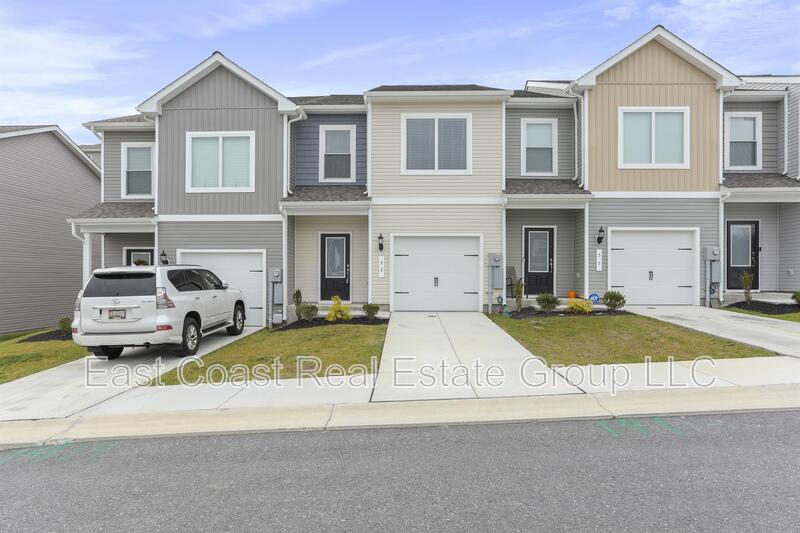 Falling Waters Townhome: 53 Cranston Ct
