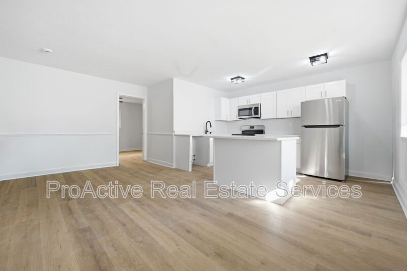 Norfolk Condo: 2065 East Ocean View Ave