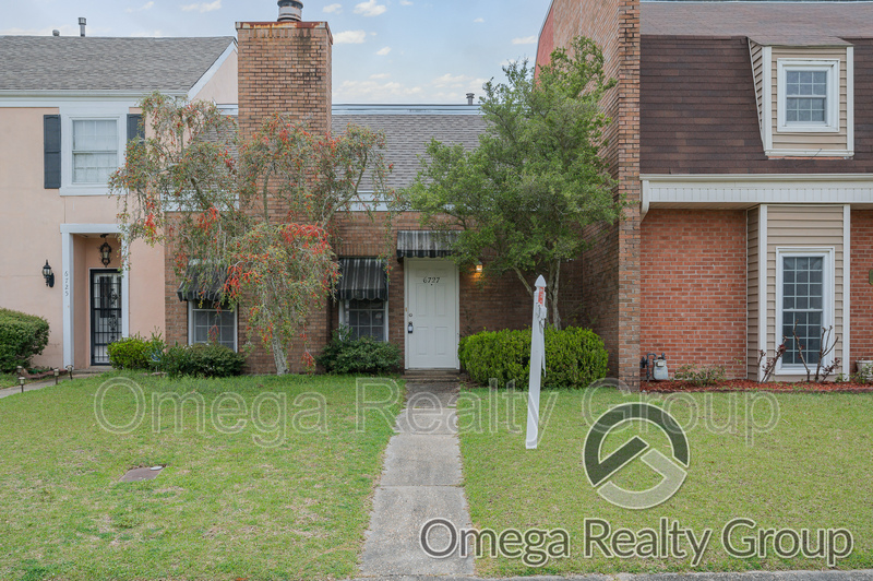 Montgomery House: 6727 Greenbrook Dr