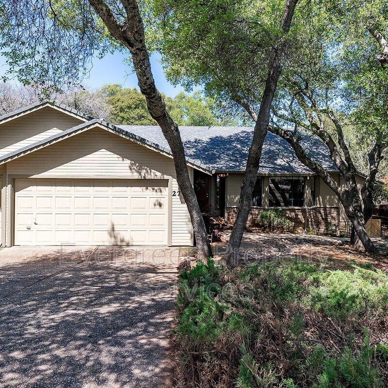 Cameron Park House: 2749 Sandhurst Drive