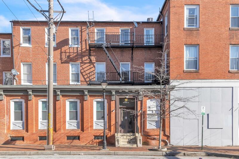 Baltimore Condo: 226 W Monument St