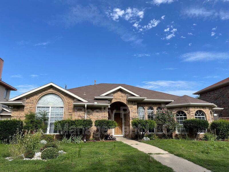 Allen House: 1304 Rosewood Lane