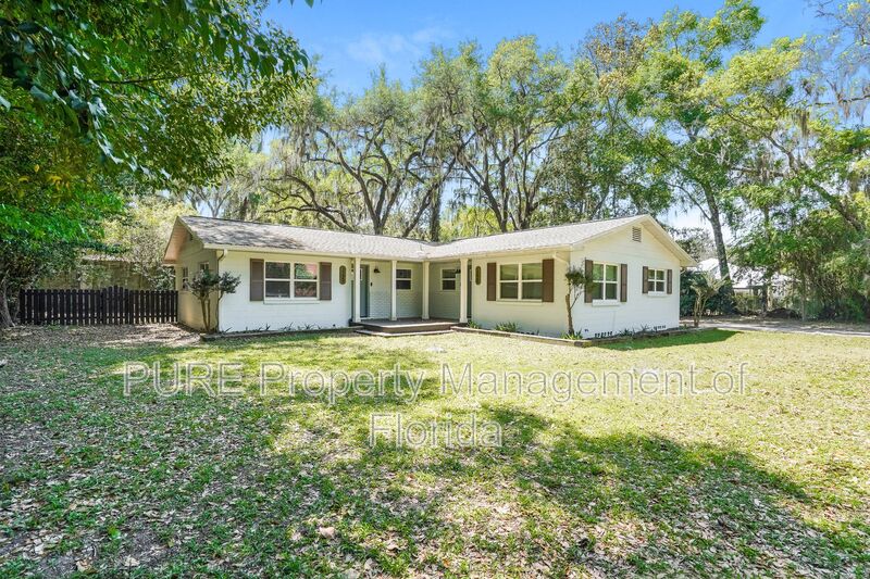 Ocala House: 1220 SE 3 Street